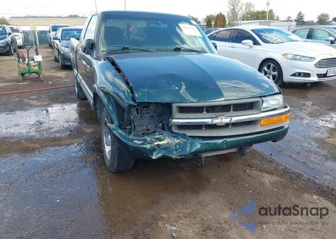 2001 Chevrolet S-10 Ls из США, поврежденный, VIN 1GCCS195418235340